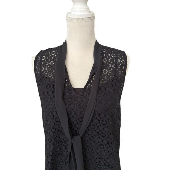 Banana Republic Sleeveless Lace Top Built in Neck Tie Women's Med Black Lined - Picture 2 of 13